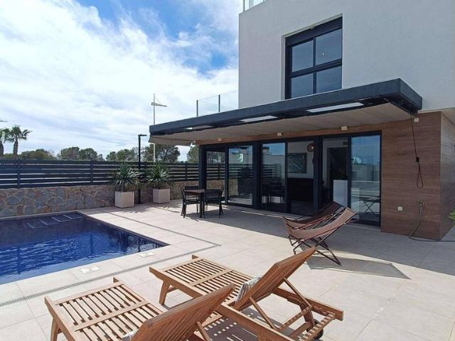 Villa / Chalet de lujo de 266 m2 en venta en Algorfa, Comunidad Valenciana