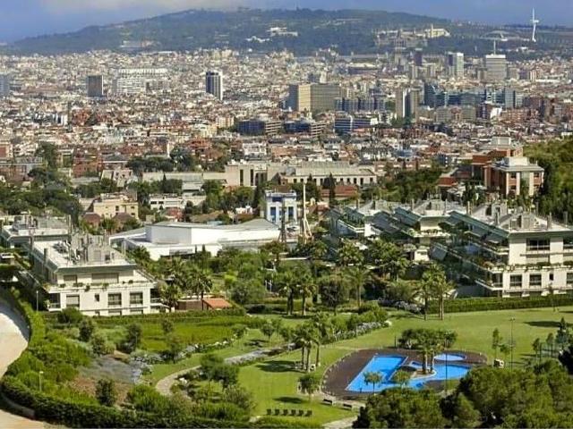 Villa / Chalet de lujo de 295 m2 en venta en Barcelona, Cataluña