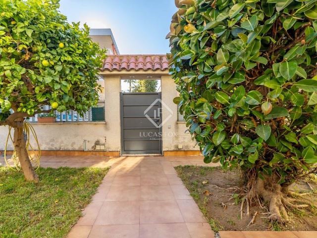 Villa / Chalet de lujo de 296 m2 en venta en Castelldefels, España