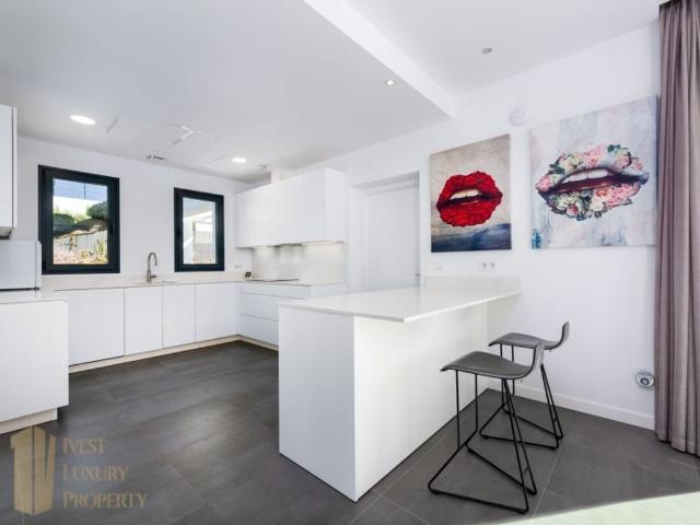 Villa / Chalet de lujo de 300 m2 en venta en Estepona, España