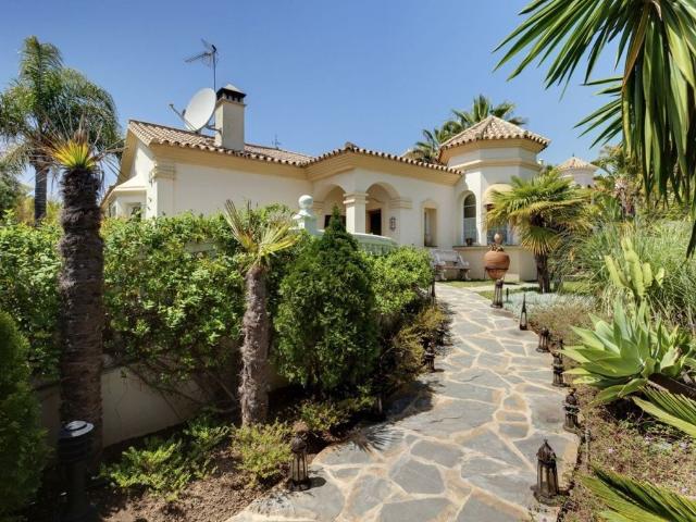 Villa / Chalet de lujo de 350 m2 en alquiler Nueva Andalucía, Marbella, Andalucía