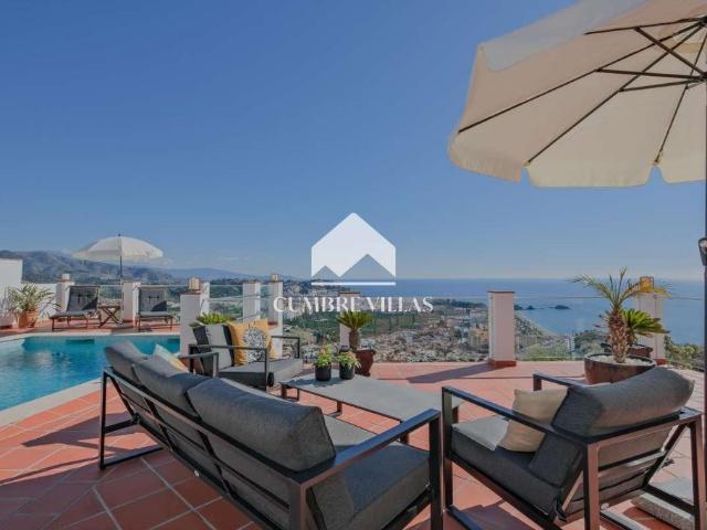 Exclusiva Villa / Chalet en venta Almuñécar, España