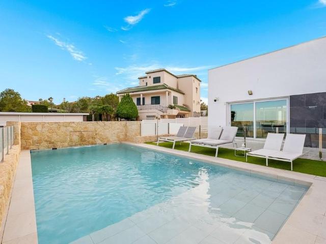 Villa / Chalet de lujo de 216 m2 en alquiler en Almoradí, España