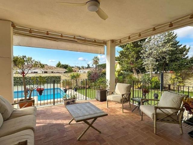 Villa / Chalet en venta Dehesa de Campoamor, Mil Palmeras, Comunidad Valenciana