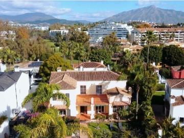 Villa / Chalet de lujo de 526 m2 en venta en Marbella, España