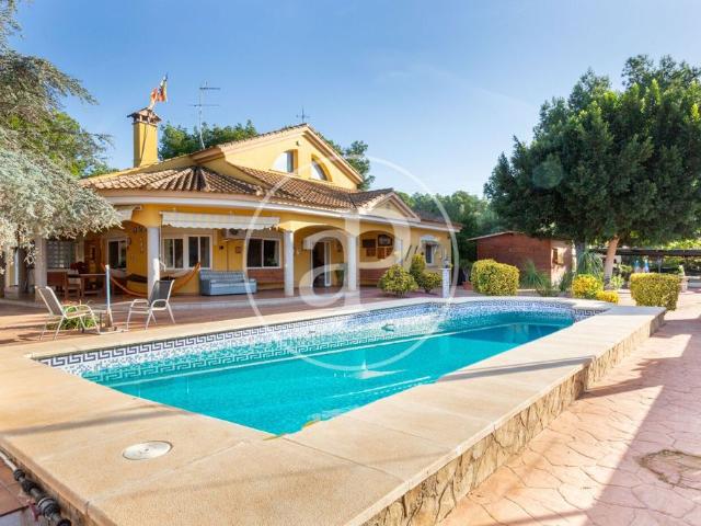 Villa / Chalet de lujo en venta Serra, España