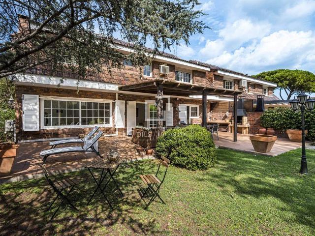 Villa / Chalet de lujo de 350 m2 en alquiler en Valldoreix, Cataluña