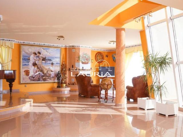 Villa / Chalet en alquiler Chiva, España