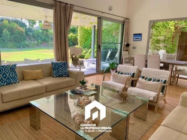 Villa / Chalet de lujo de 228 m2 en alquiler en Huelva, España