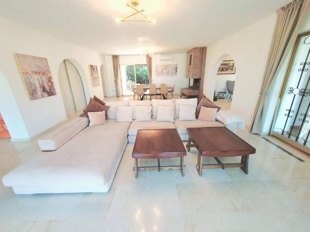 Villa / Chalet en alquiler Nueva Andalucia, España