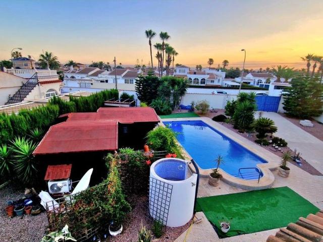 Villa / Chalet en alquiler Torrevieja, Comunidad Valenciana