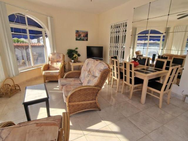 Villa / Chalet en alquiler Torrevieja, Comunidad Valenciana