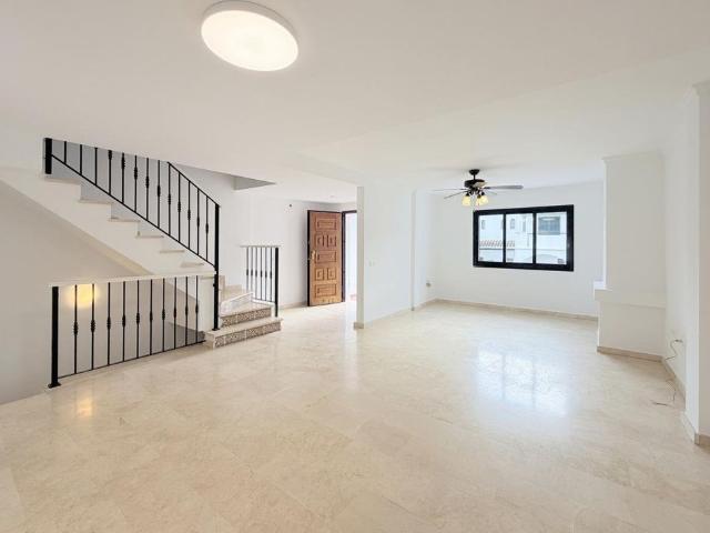 Villa / Chalet en venta Castillo de la Duquesa, España