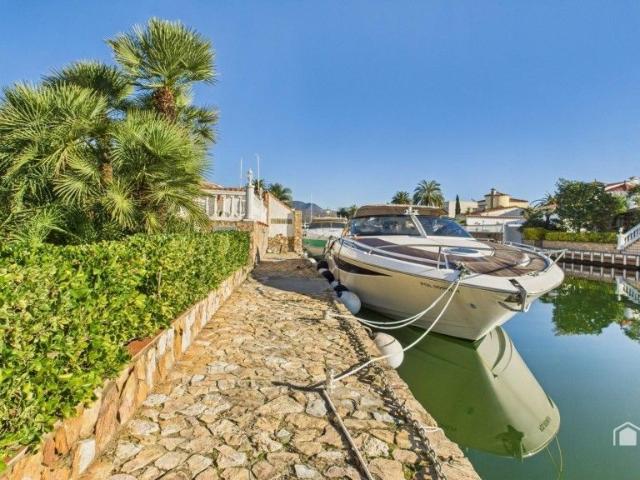 Villa / Chalet en venta Empuriabrava, Cataluña