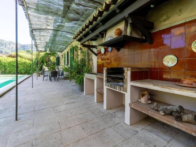 Villa / Chalet en venta Fornalutx, Baleares