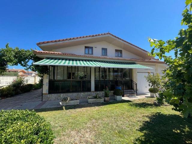 Villa / Chalet en venta Medina de Pomar, Castilla y León
