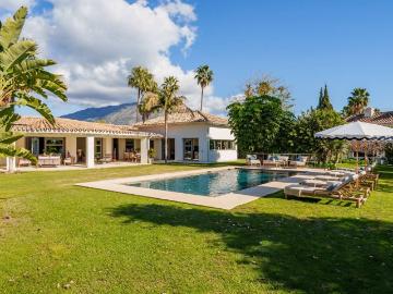 Villa / Chalet en venta Nueva Andalucia, España