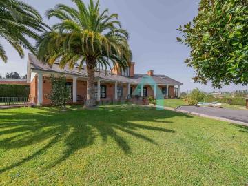 Villa / Chalet en venta Piedramuelle, España