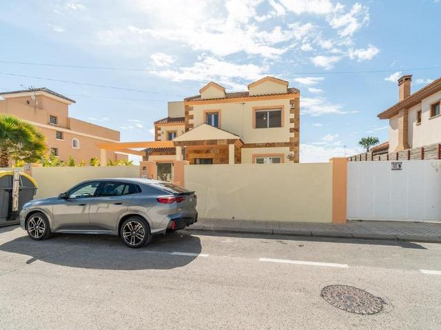 Villa / Chalet en venta Torrevieja, España
