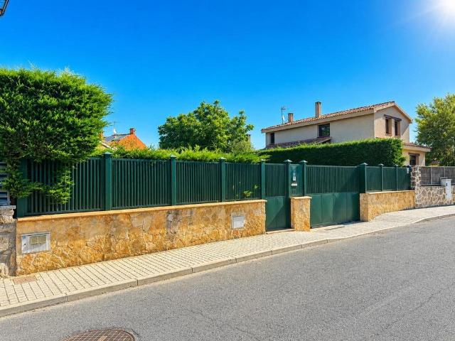 Villa / Chalet en venta Tabanera del Monte, España