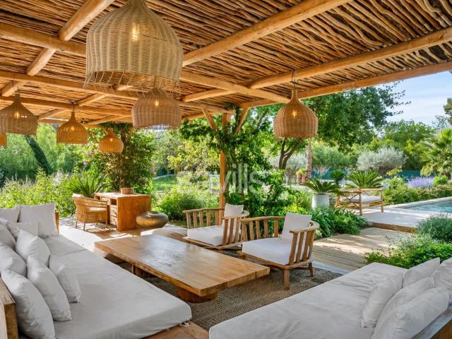 Villa cinq chambres avec piscine, à deux pas des plages de Saint Tropez