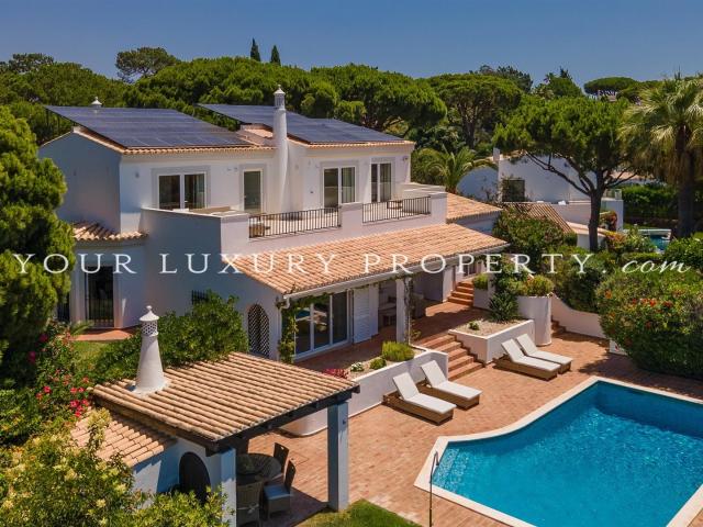 Villa com 5 quartos com vista mar em Dunas Douradas 262m² Vale do lobo