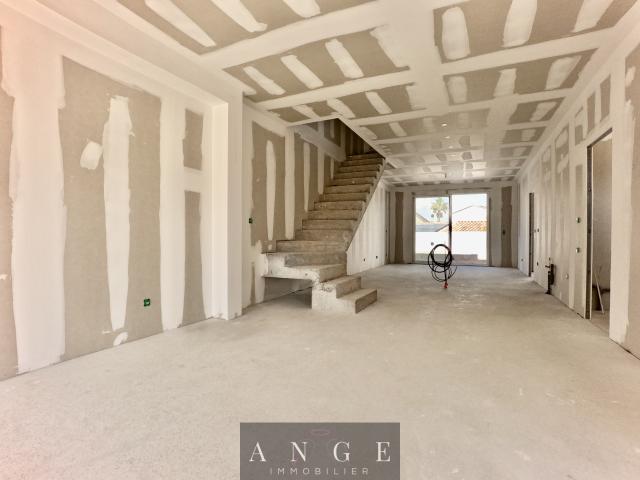 Villa contemporaine NEUVE LA FARLEDE