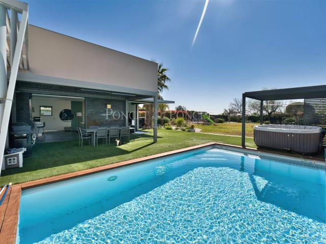 Villa contemporaine avec accès golf 180m² Juvignac