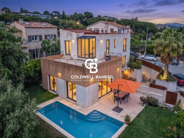Villa contemporaine avec piscine et vue mer 130m² Nice