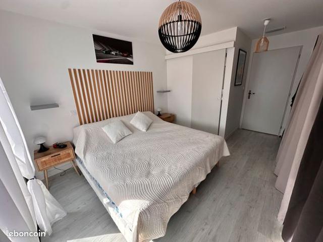 Villa contemporaine avec piscine, pergola bioclimatique et 4 chambres