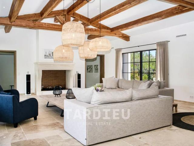 Villa Saint Tropez, cœur de village, piscine 378m² Saint Tropez