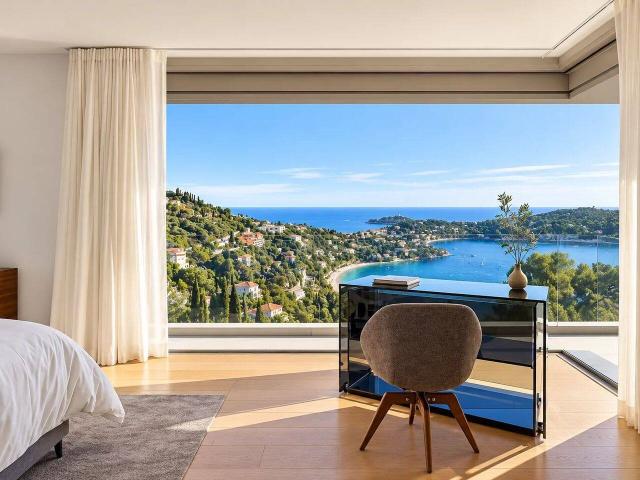 Villa contemporaine avec vue mer panoramique – location longue d