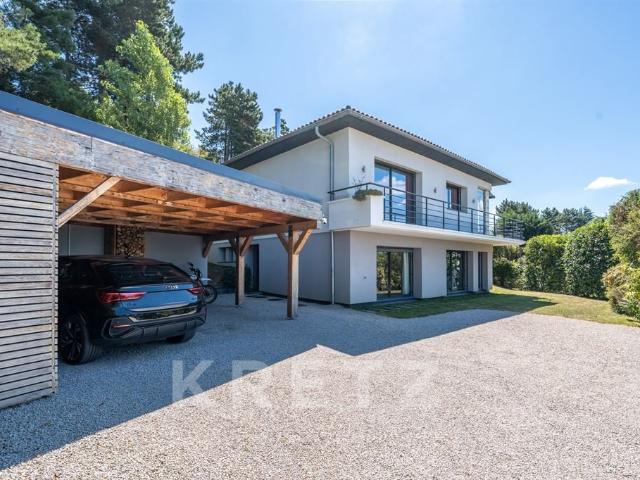 Villa contemporaine avec vue dominante 240m² Saint Cyr au Mont d'Or