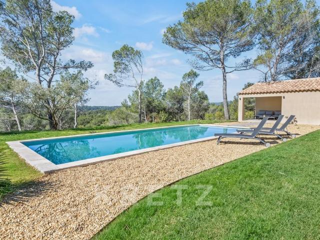 Villa Contemporaine Avec Vue Imprenable Sur Le Village Et La. 170m² Aix en Provence