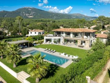 Villa contemporaine à louer proche Valbonne