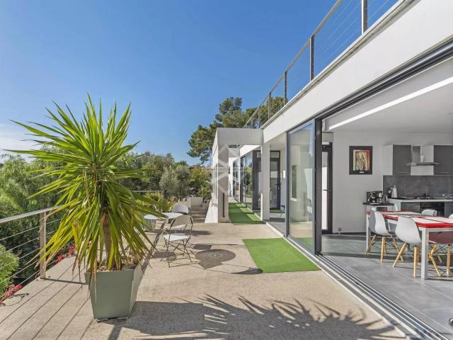 Villa Contemporaine à Toulon Vue Mer, Ville et Collines 300m² Toulon
