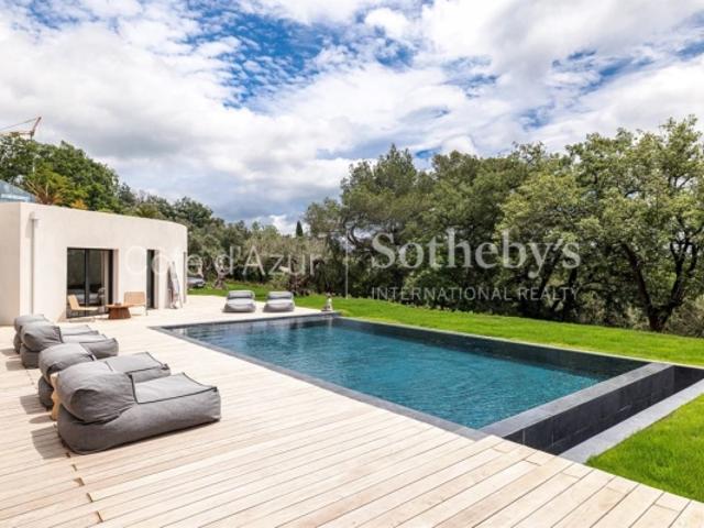 Villa contemporaine à vendre à Opio, 295 m² avec piscine et vue panoramique