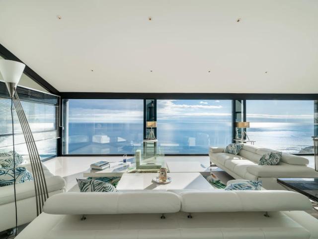 Villa Contemporaine d’Exception avec Vue Panoramique sur Eze 475m² Eze