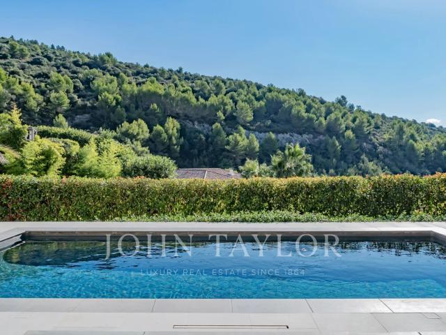 Villa Contemporaine dans un domaine fermé au calme absolu 214m² Falicon