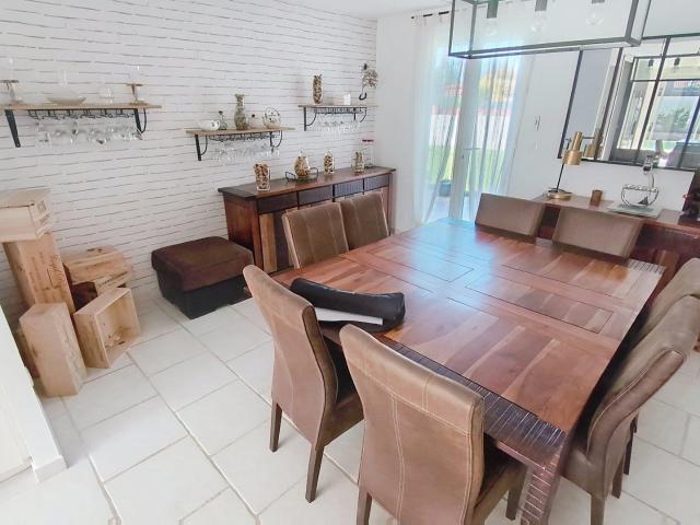 Villa contemporaine de plain pied Surf pondérée 179.74m². 156m² Saint Cyprien