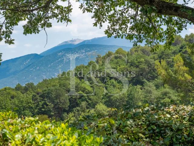 Villa contemporaine de 286m2 avec gîte indépendant et vue dé
