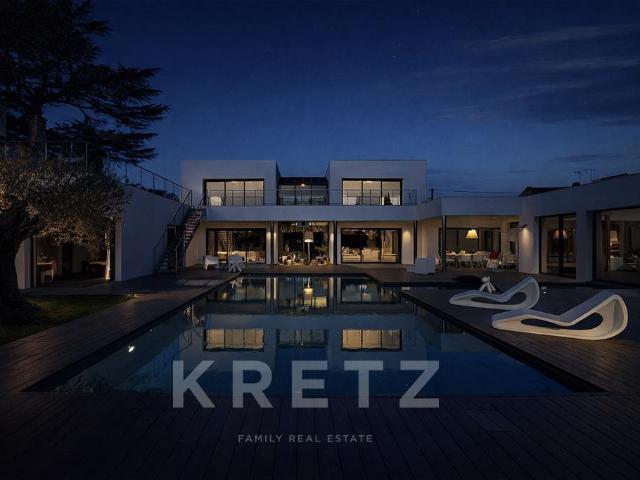 Villa contemporaine de 365 m² avec piscine et jacuzzi 360m² Angoulême
