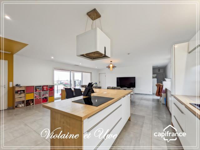 Villa contemporaine de 5 chambres avec piscine et 3 000 m² d. 159m² Cesseras