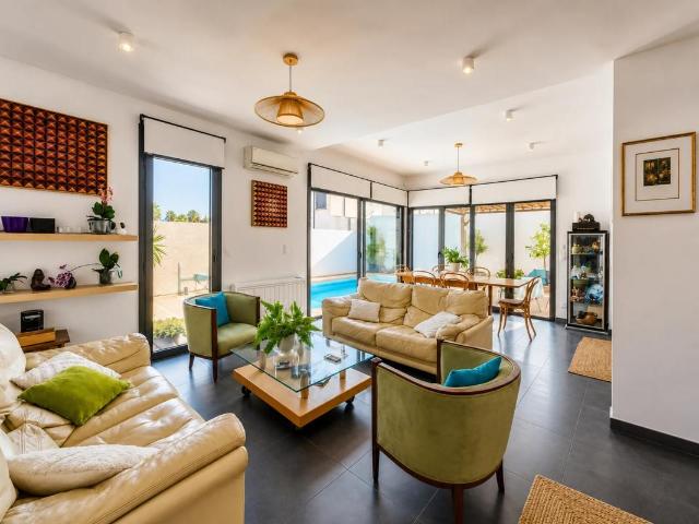 Belle villa contemporaine à Perpignan Sud, 5 pièces, 136 m²