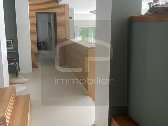 Villa contemporaine d'exception à Bluffy – Vue lac d'Annecy – Élégance, prestations haut de gamme et environnement privilégié