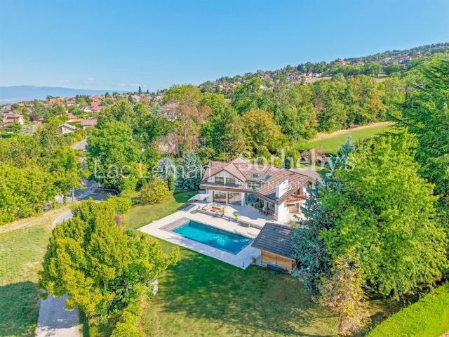 Villa Contemporaine d'Exception avec 4 Chambres en Suite 276m² Cranves Sales