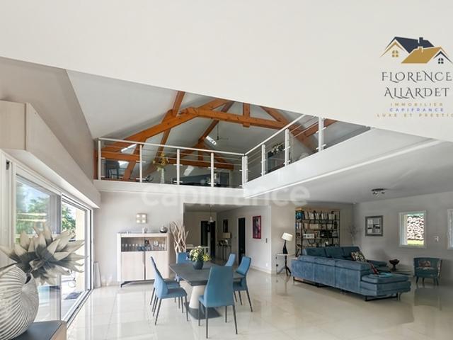 VILLA CONTEMPORAINE ENTRE ANNECY, GENÈVE ET AIX LES BAINS – VOLUMES D’EXCEPTION & ESPRIT RESORT PRIVÉ