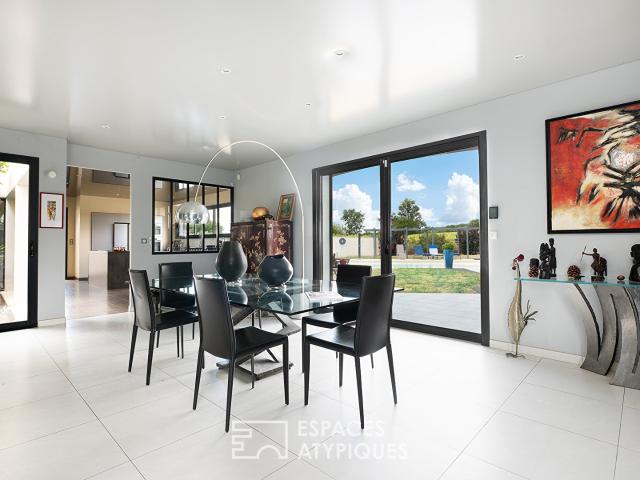 Villa contemporaine, lumière, nature et art de vivre 244m² Albi