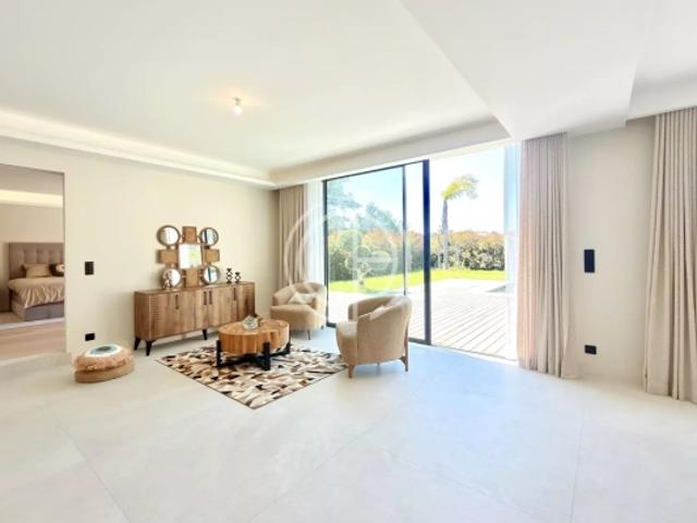 VILLA CONTEMPORAINE VALBONNE/ MOUANS SARTOUX