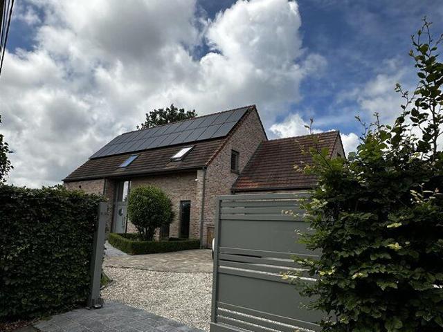 villa contemporaine – 4 ch + bureau, prairie, jacuzzi
